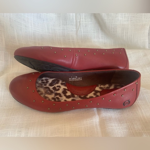 Born Karole Red Leather Studded Casual Slip-On Ballet Flats Women's Size EU 38 - Picture 4 of 8